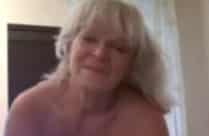 Russischer Oma Porno mit notgeiler alter Frau